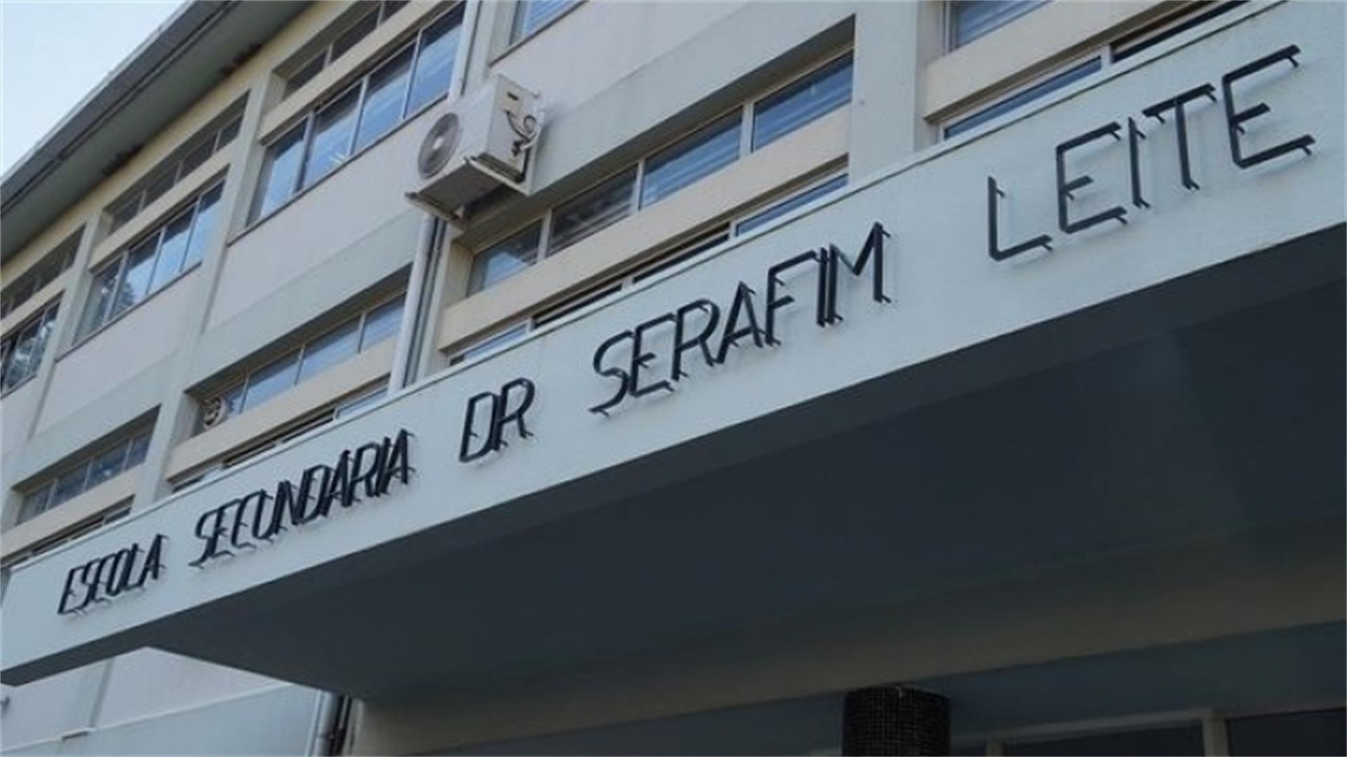 Escola Básica e Secundária Dr. Serafim Leite